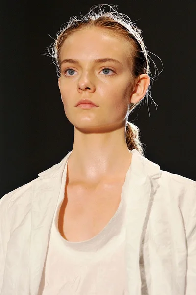 Look 9